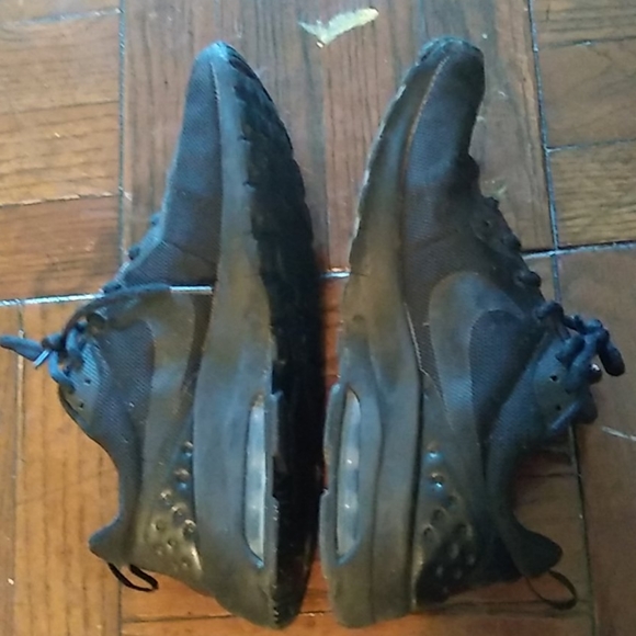 Nike air all black size 7 for y but fits women's 7 - Picture 6 of 6
